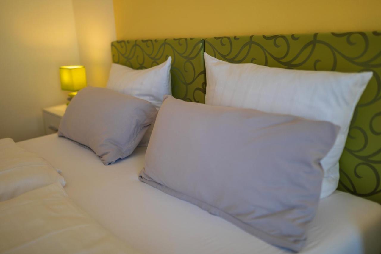 Landhotel Gillenfelder Hof エクステリア 写真