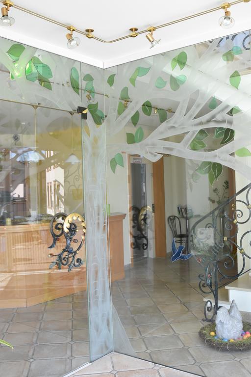 Landhotel Gillenfelder Hof エクステリア 写真